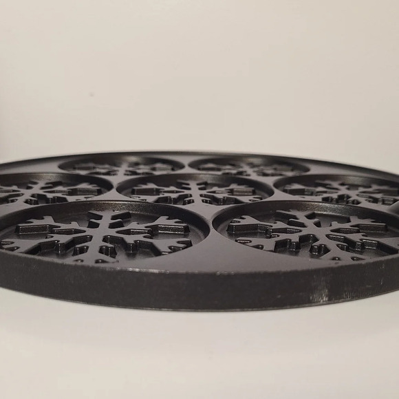 Nordic Ware Snowflake Pancake Pan‎ - Picture 7 of 7